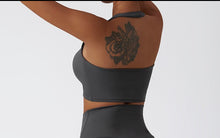 Load image into Gallery viewer, COURT SIDE HALTER SPORTS BRA (Gray)
